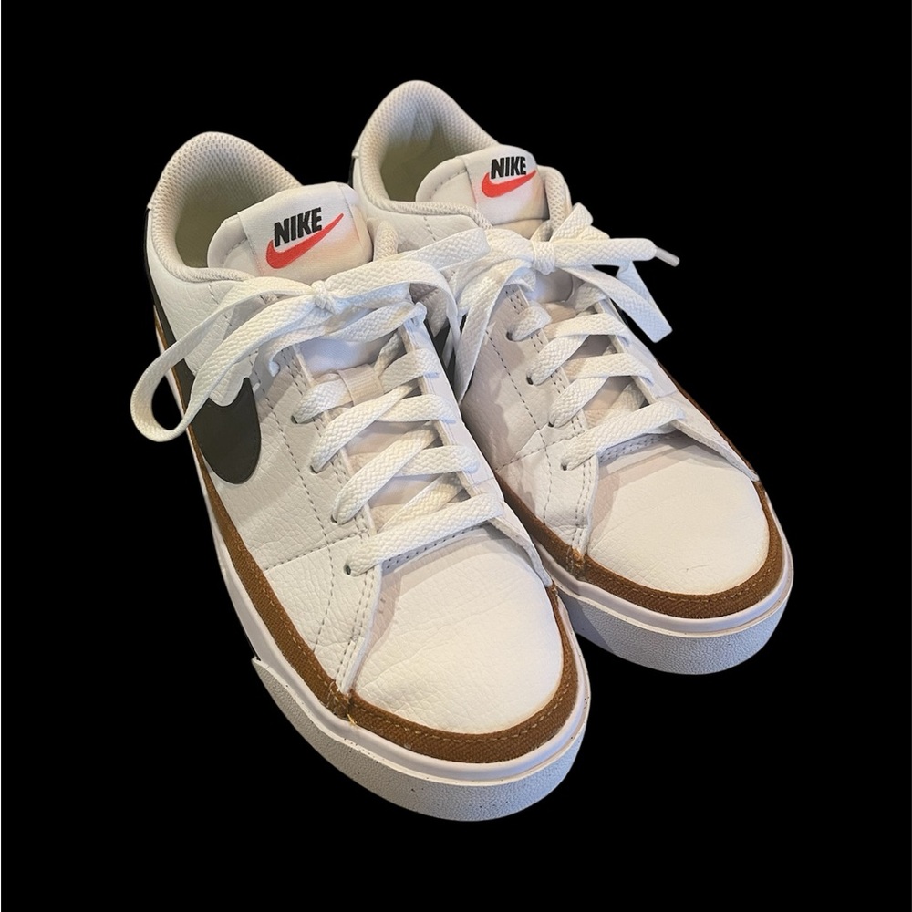 Women’s Nike Court shoes size 7